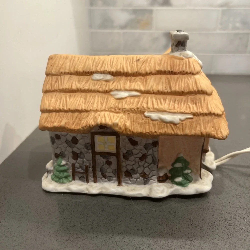 Vintage Christmas Village Cottege 1991 National Rennoc With Light